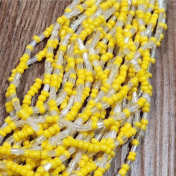 🔸️NWT Yellow Beaded Multi Strand Statement Necklace - Picture 7 of 10